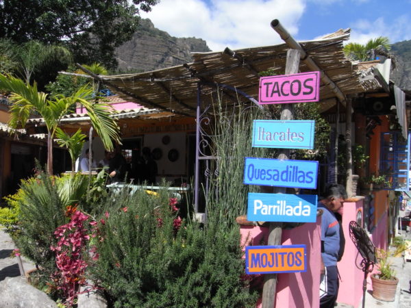 テポストラン　観光　見どころ　メキシコ　プエブロマヒコ